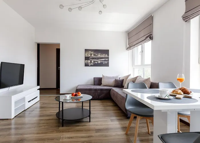 - Center - Comfortable And Bright - L17 Apartman *