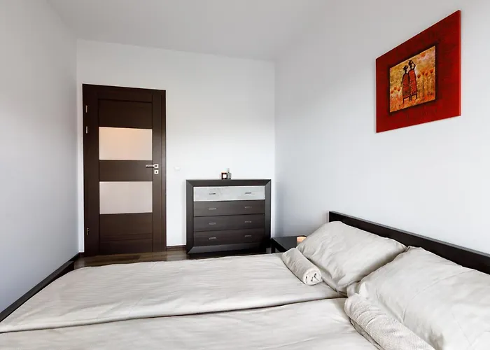 - Center - Comfortable And Bright - L17 Apartment